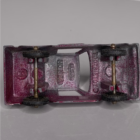 Tootsie Toy Chevy Monza - Picture 7 of 7